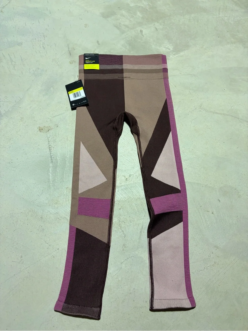 Nike women’s NWT Sculpt lux tight fit Pink brown leggings small MSRP$100